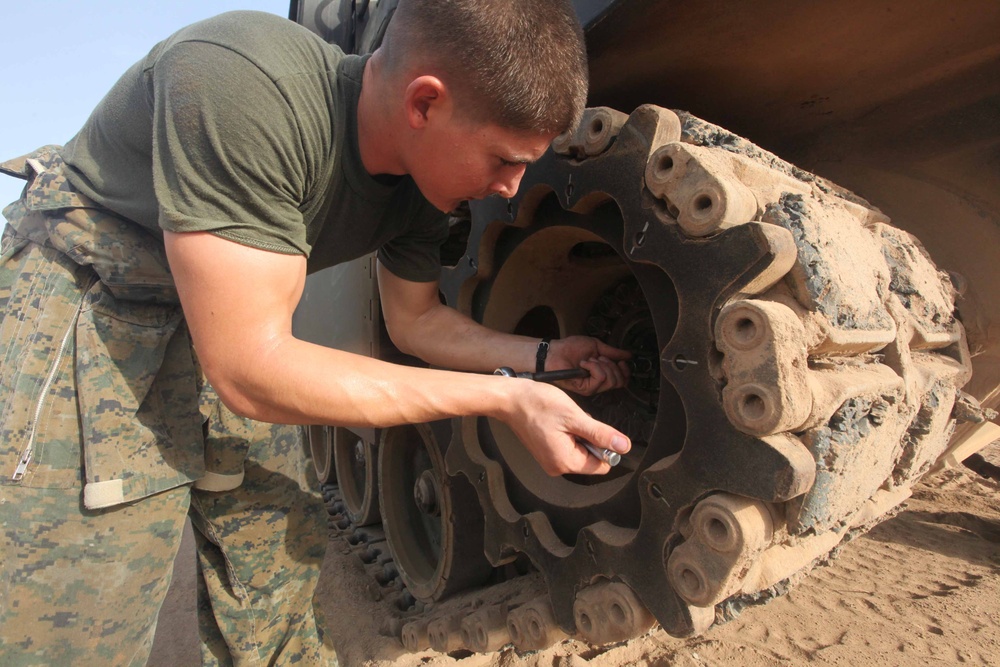 24th MEU Marines conduct maintenance and prepare for future training at Camp Lemonnier, Djibouti