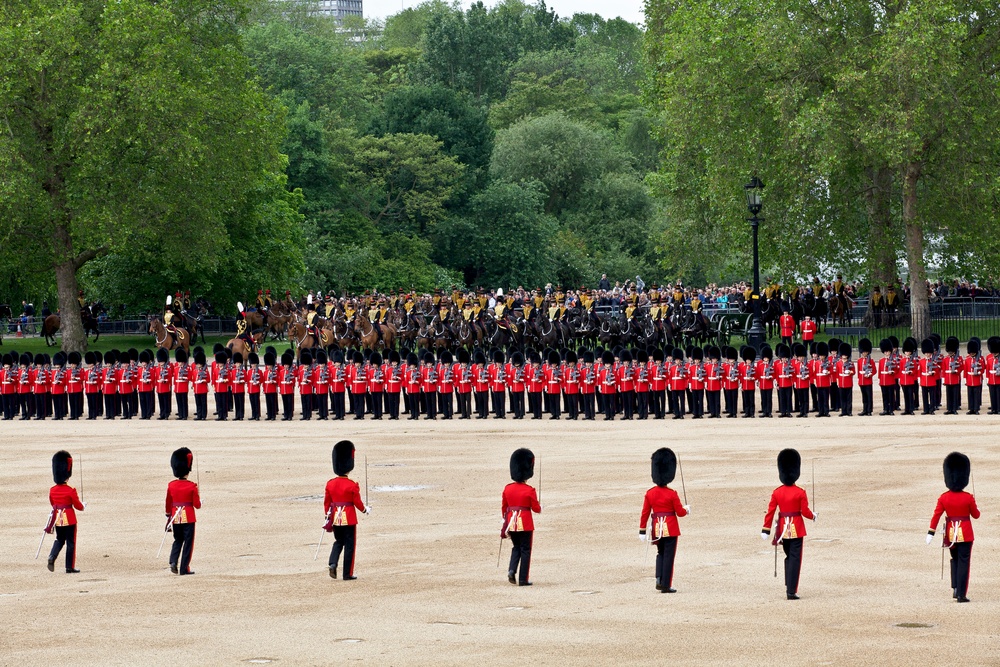 Commandant tours Westminster