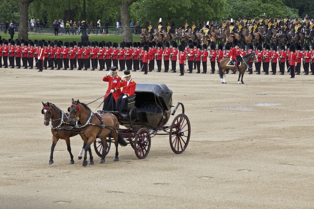 Commandant tours Westminster