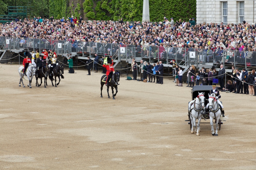 Commandant tours Westminster