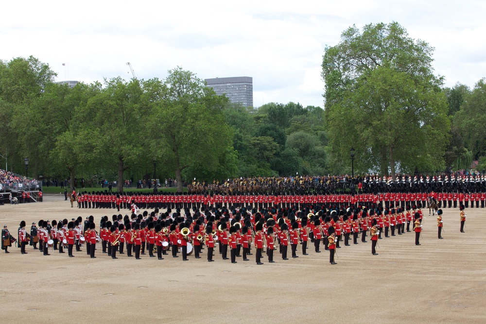 Commandant tours Westminster