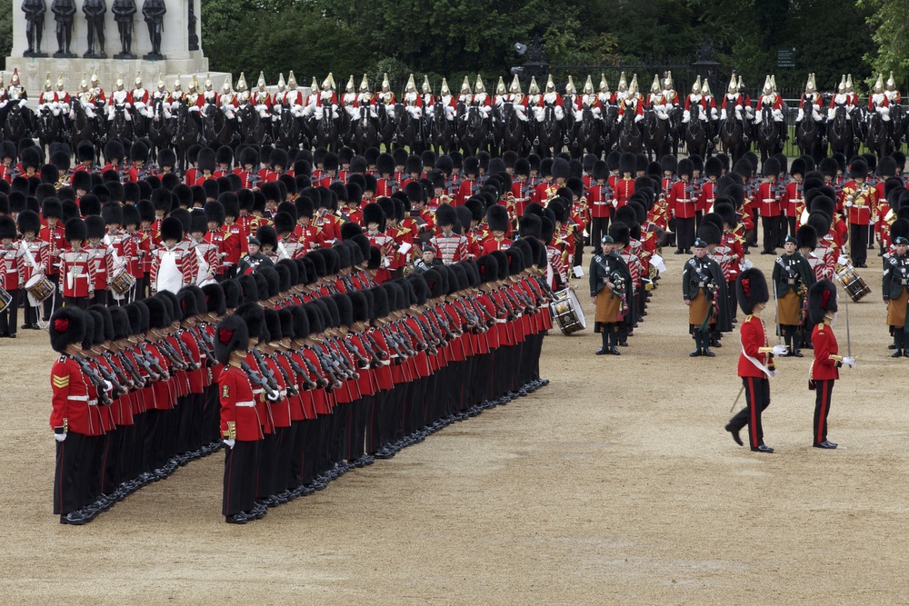 Commandant tours Westminster
