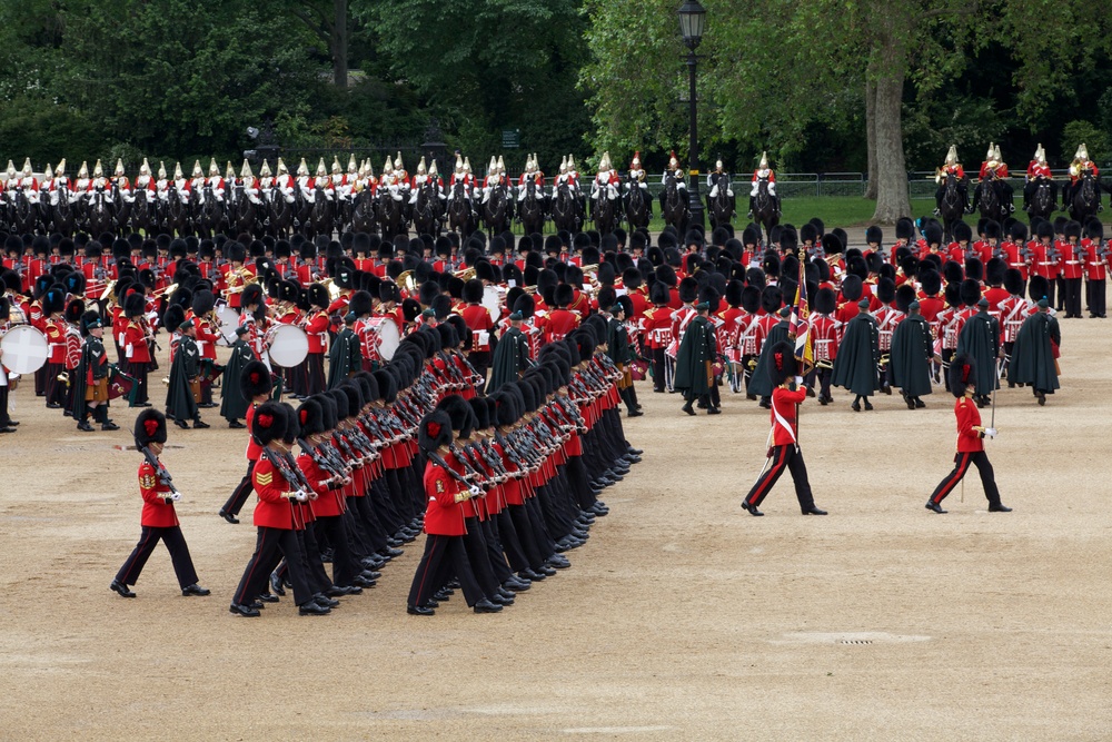 Commandant tours Westminster