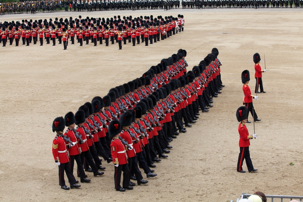 Commandant tours Westminster