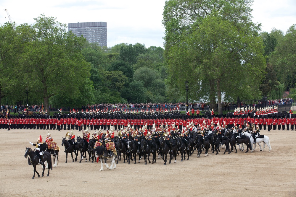 Commandant tours Westminster
