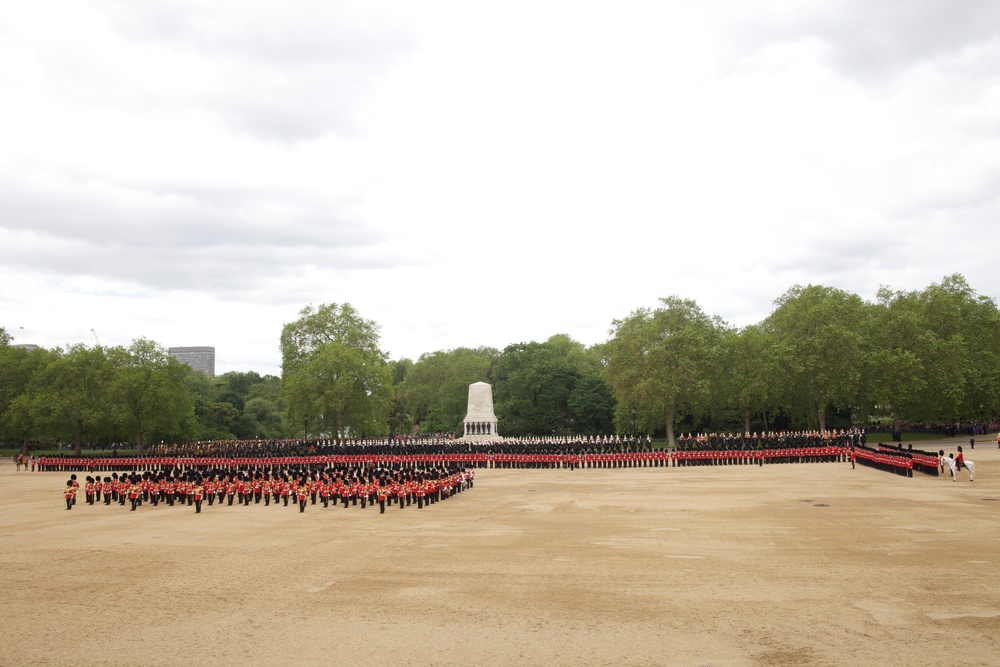 Commandant tours Westminster