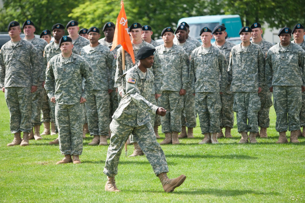 52nd Signal Battalion change of command