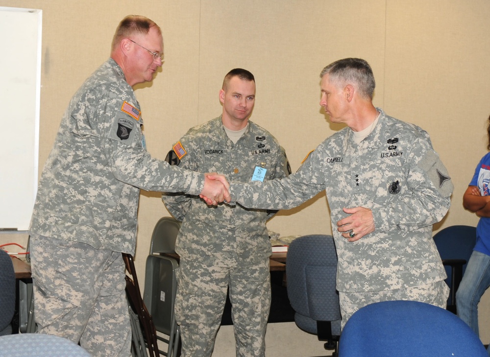 69th ADA commander receives recognition from III Corps commander