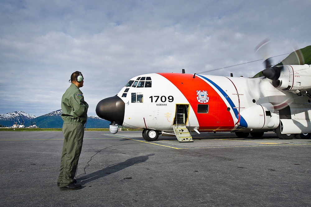 US Coast Guardsmen prepare for Arctic Shield deployment