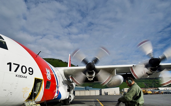 US Coast Guardsmen prepare for Arctic Shield deployment