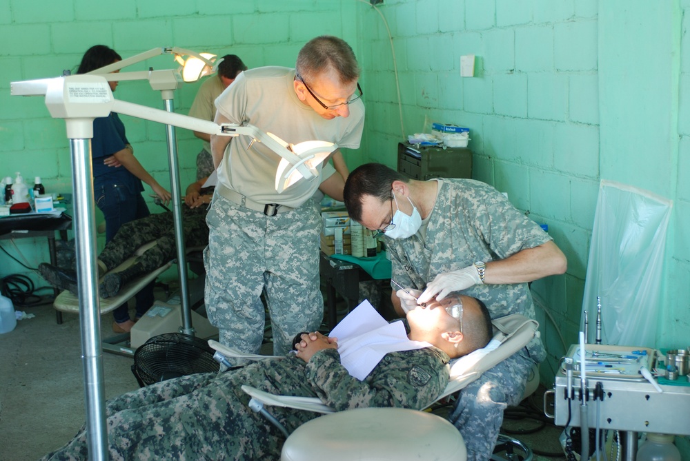 Army Reserve dentists surpass treatment goal during Honduras exercise