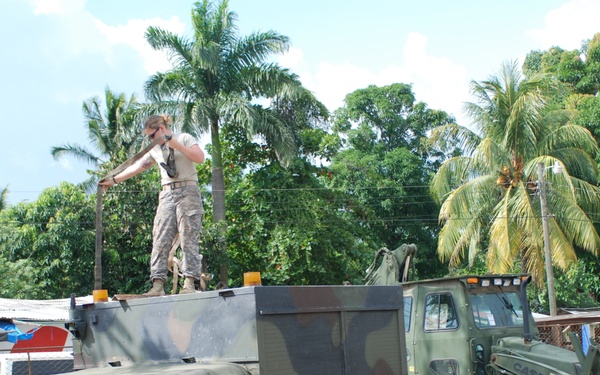 Missouri Soldiers work to use all building materials in Honduras