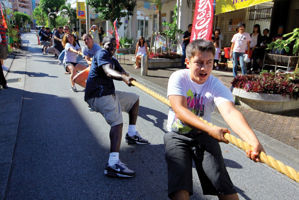 Service members enjoy Park Ave festivities