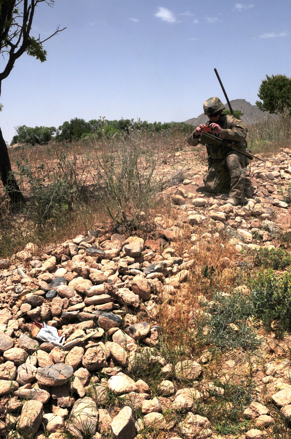 Aussie soldier keeps his mates safe till they go home