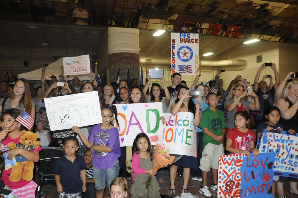 3/1 AD soldiers return home