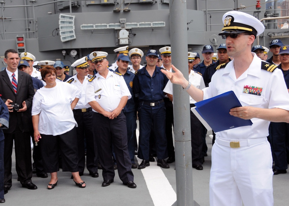 Algerian navy ship Soummam (937) pulls into New York Cities' pier 88