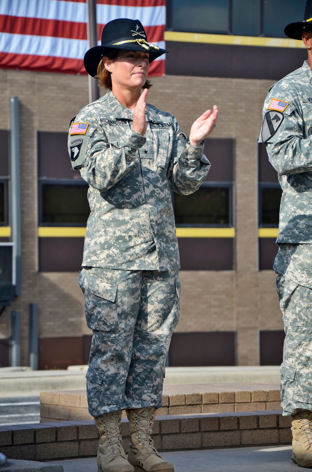 1st Cav hails, farewells senior leadership