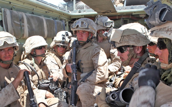 2/25 Marines attack during Javelin Thrust 2012