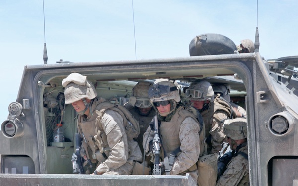 2/25 Marines attack during Javelin Thrust 2012