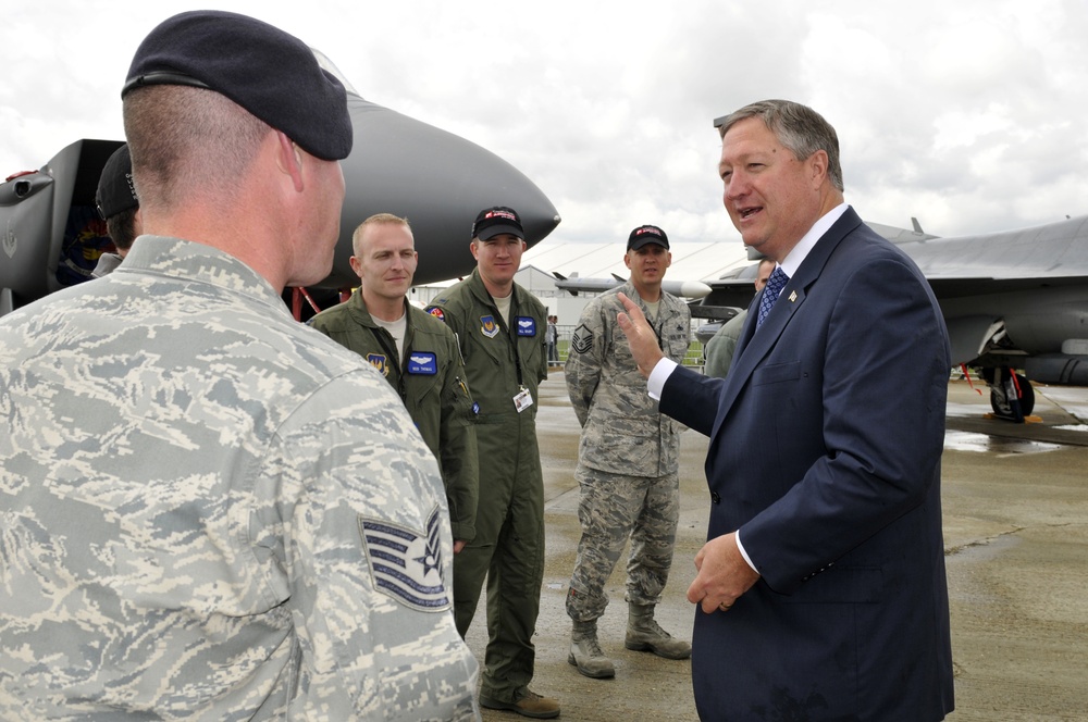 SecAF visits Farnborough 2012