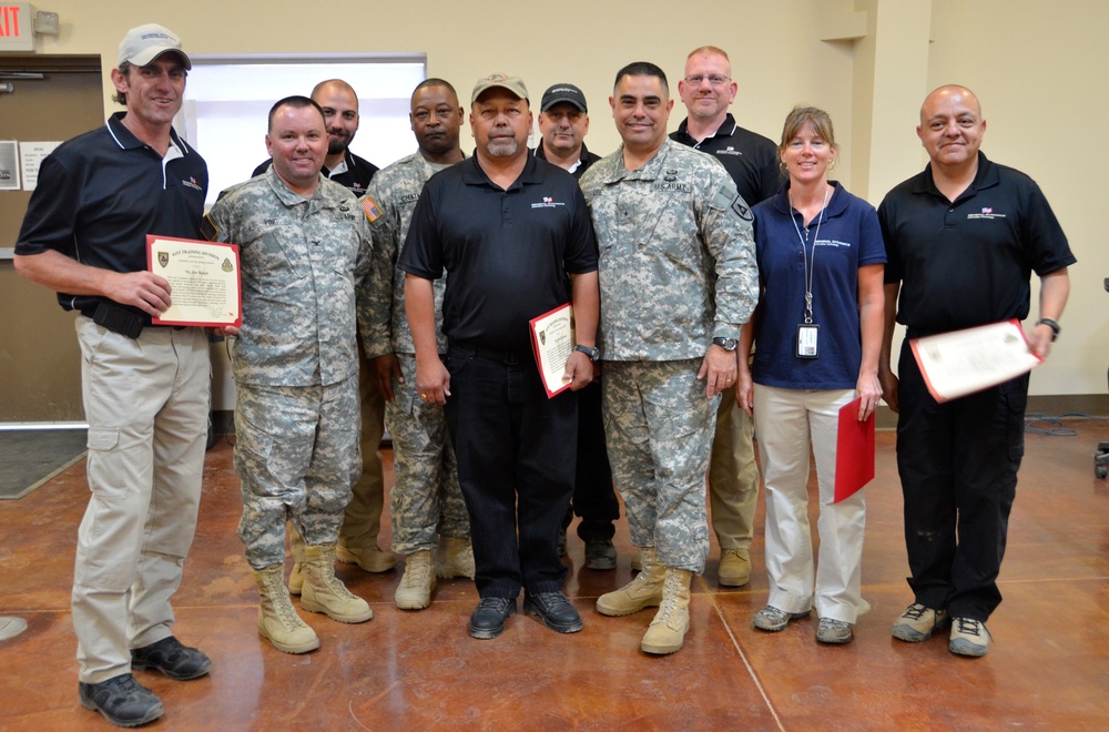 Brig. Gen. Lee visits Exercise Control Cell at Fort Hunter Liggett