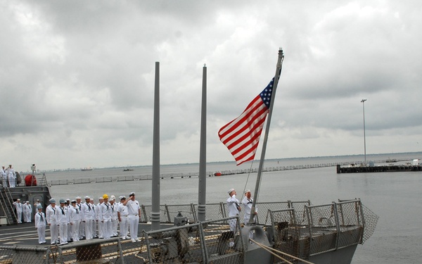 USS Laboon departs Norfolk