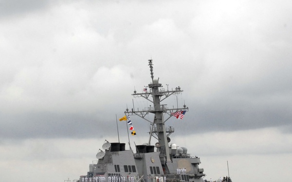 USS Laboon departs Norfolk