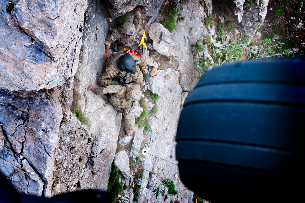 Valkyrie medevac mountain hoist rescue