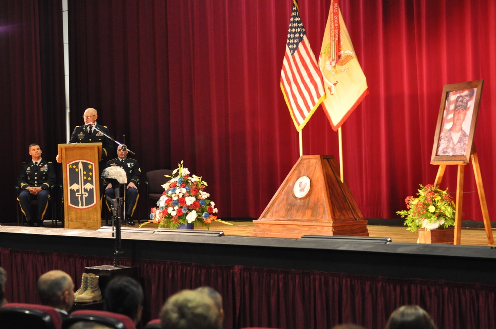 Army Reserve bugler renders honors