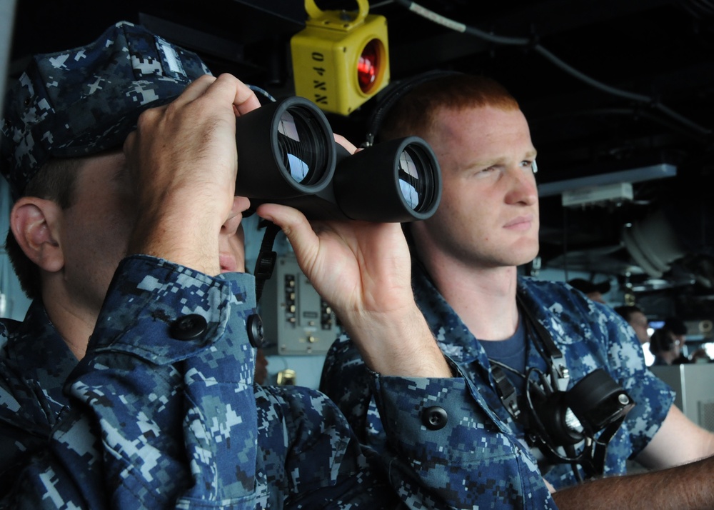 George H.W. Bush conducts carrier qualifications