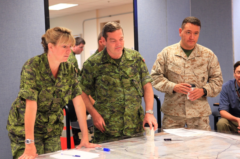 Canadian soldiers join 1st MEB to support Javelin Thrust