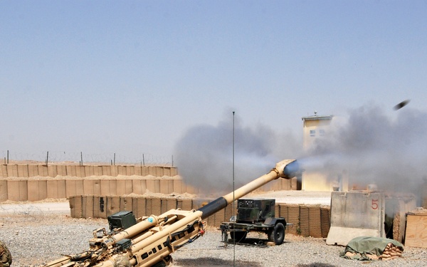 TF King fires for visiting IJC Command Sgt. Maj. at FOB Shank