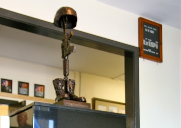 Memorial dedicated to fallen 34th MP soldiers