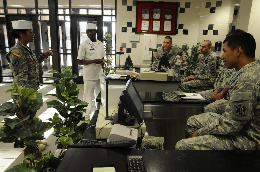 Food service specialists provide quality meals for Fort Bliss personnel