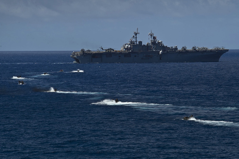 US Marine Corps AAVs depart for RIMPAC 2012