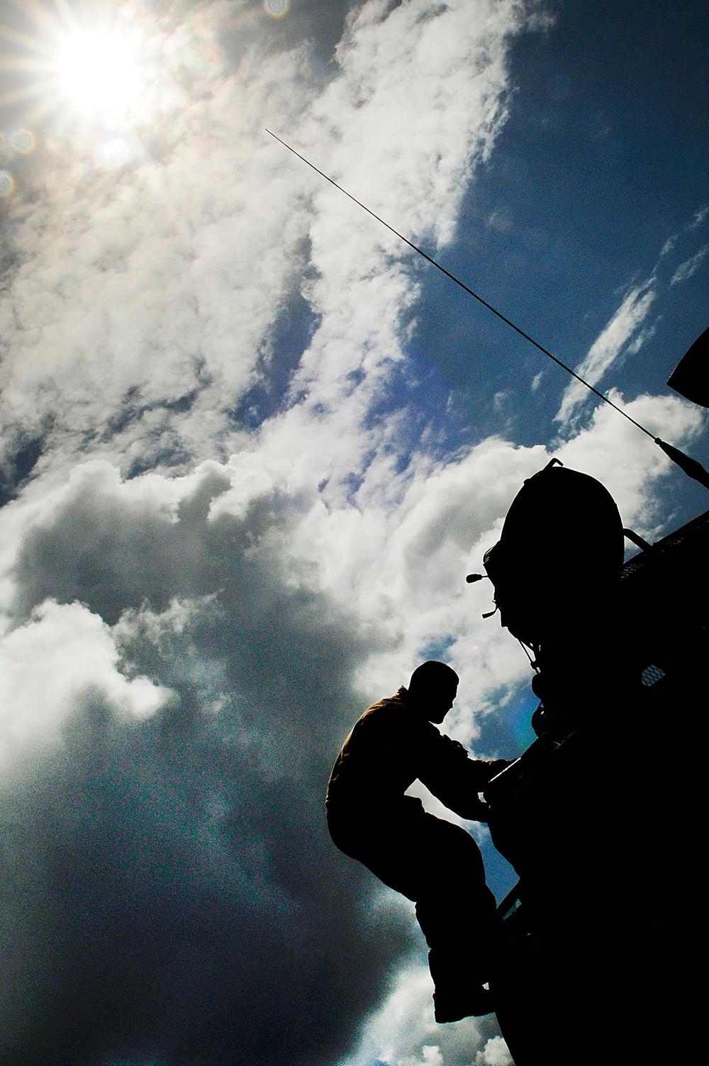 US Marine Corps AAVs depart for RIMPAC 2012