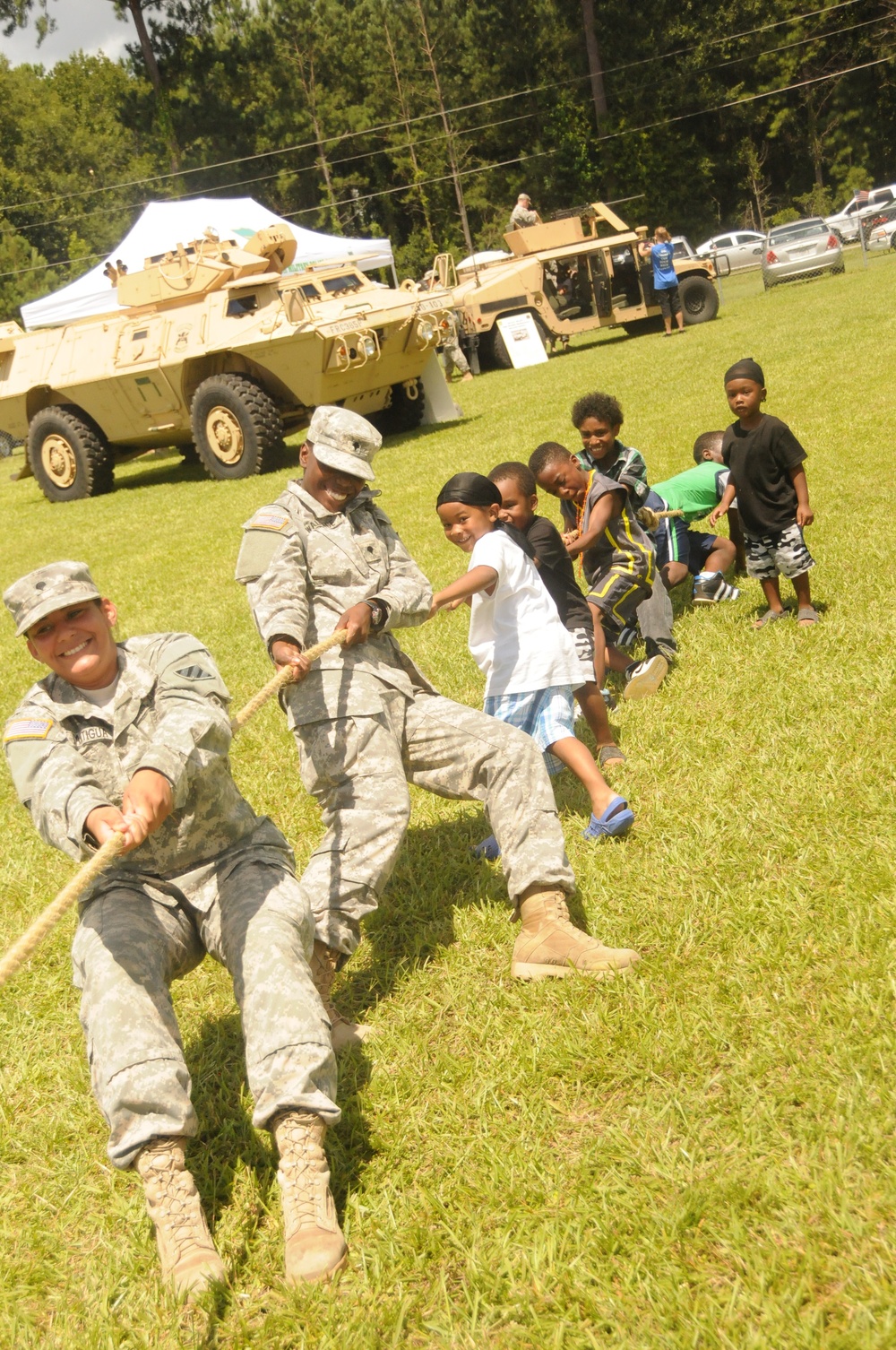 Stewart soldiers support Riceboro, Ga. students during back to school rally