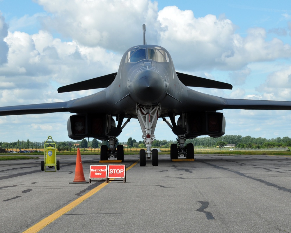 B-1B lands at RAF Mildenhall