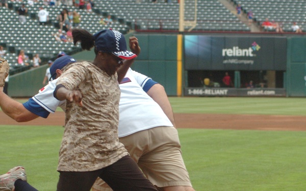 Texas Rangers treat wounded warriors to ‘home plate’ dream come true