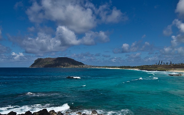 U.S. Marine Corps AAVs depart for RIMPAC 2012