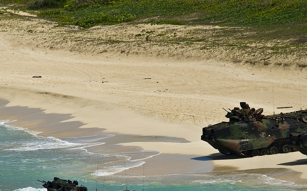 U.S. Marine Corps AAVs depart for RIMPAC 2012