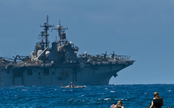 U.S. Marine Corps AAVs depart for RIMPAC 2012