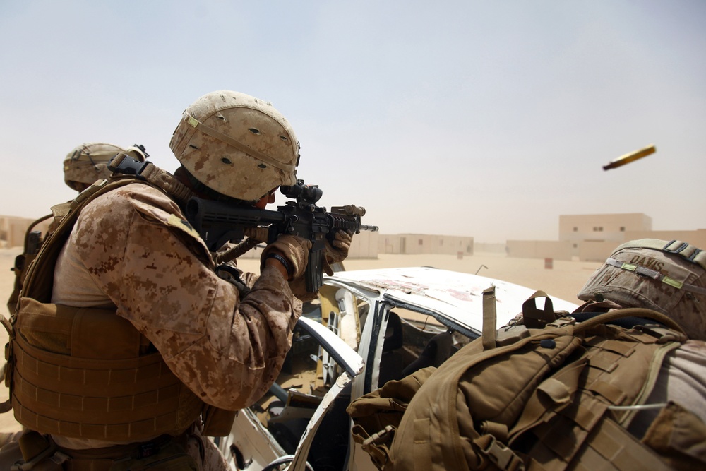 24th MEU Deployment 2012: Kuwait sustainment training