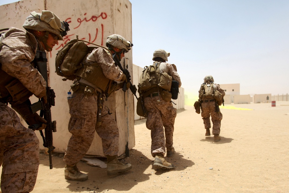 24th MEU Deployment 2012: Kuwait sustainment training