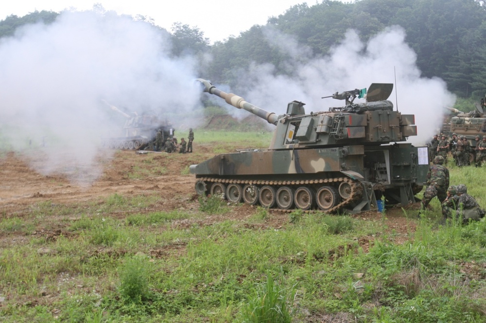 ROK, U.S. Marines conduct artillery live-fire exercise