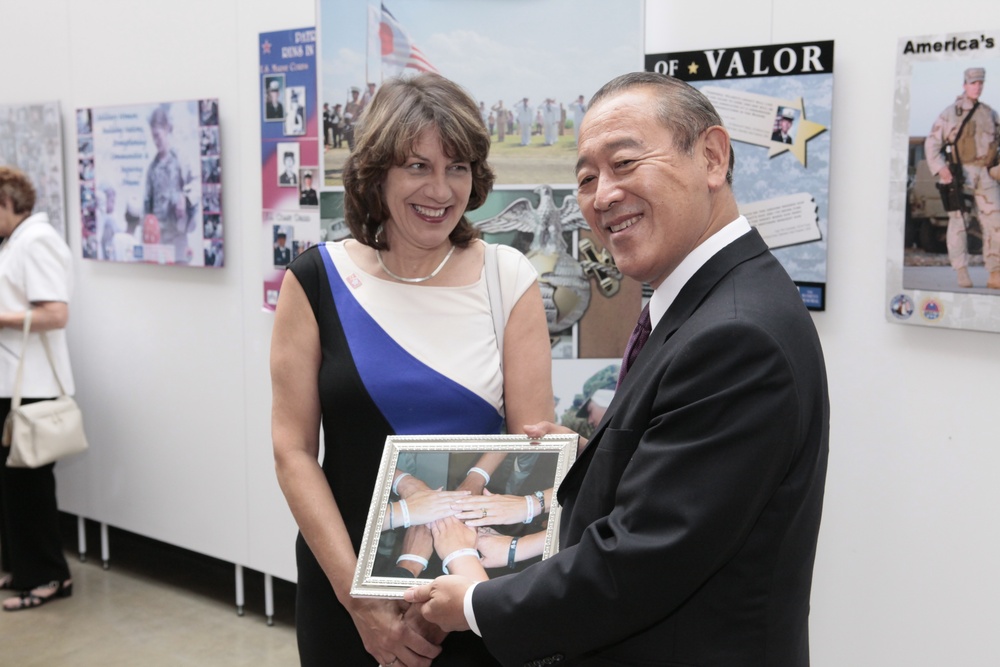 Japanese ambassador visits Arlington