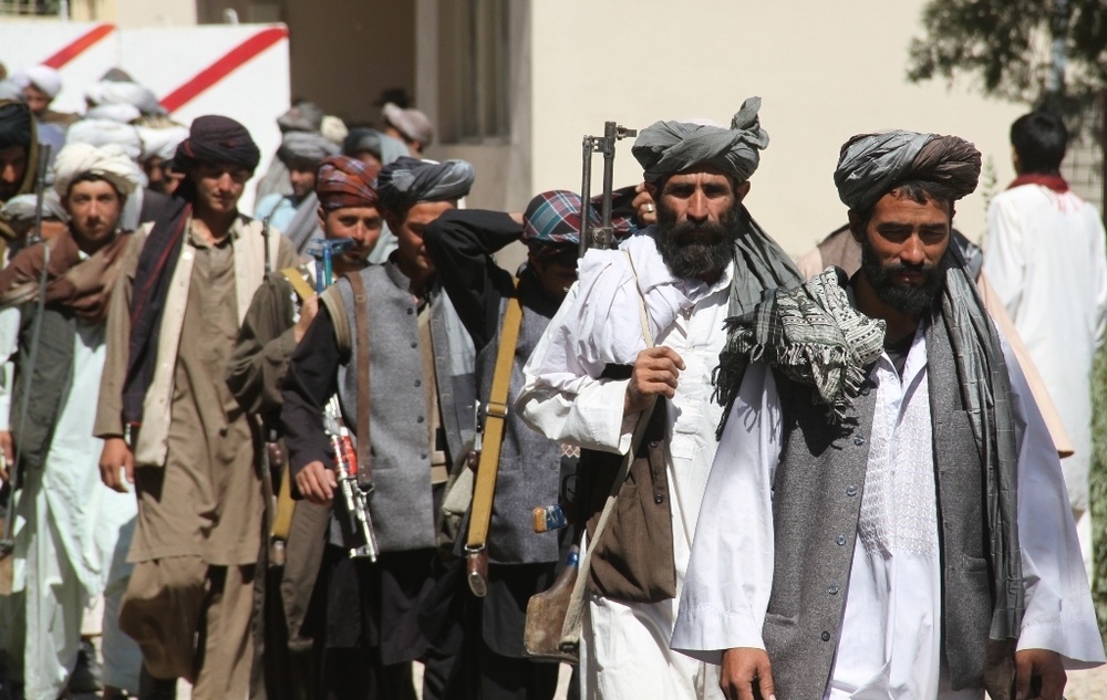 More than a hundred insurgents abandon the armed struggle and surrender their weapons in the province of Badghis