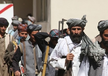 More than a hundred insurgents abandon the armed struggle and surrender their weapons in the province of Badghis