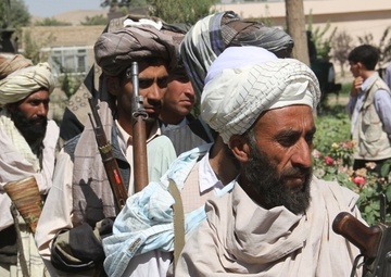 More than a hundred insurgents abandon the armed struggle and surrender their weapons in the province of Badghis