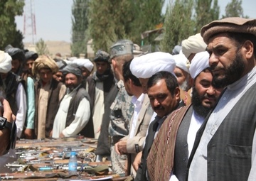 More than a hundred insurgents abandon the armed struggle and surrender their weapons in the province of Badghis